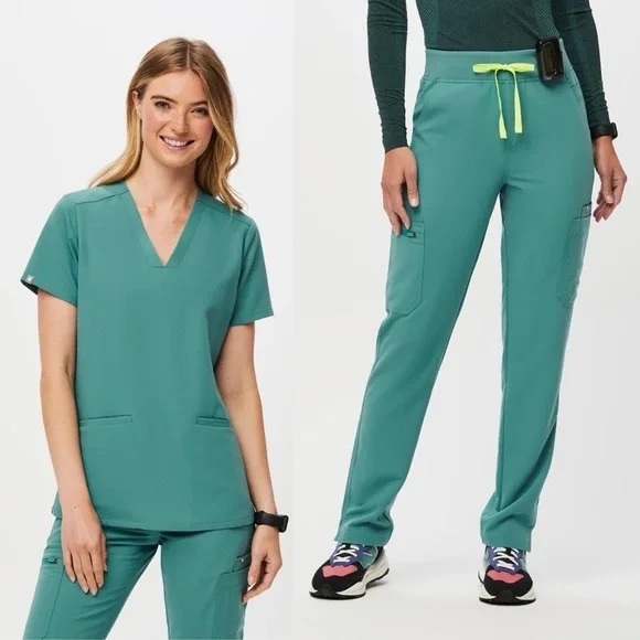 Figs Casma top in Cactus/Marine, size M - Picture 2 of 4